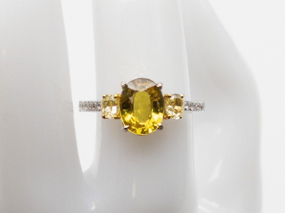 $9000 4ct Yellow Sapphire FANCY INTENSE YELLOW VS Diamond 18k White Gold Ring