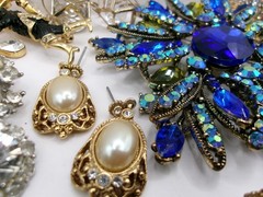 Vintage~Mod Estate Costume Jewelry Lot~AVON~CORO~JERI LOU~J CREW~SARAH~PARK LANE