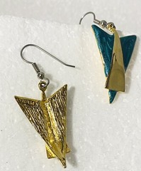 Green Gold Enamel Drop Dangle Wire Earrings VTG