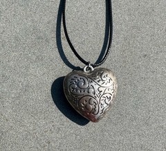 Vintage Elegant Etched Puff Silver Heart Necklace & Extension