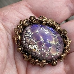 BLUE PURPLE IRRDESCENT SAPHIRET COLOR CABOCHON FOILED ART GLASS METAL PINCHBECK