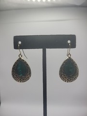 Vintage Gold Tone Green Inlay Teardrop Hook Pierced Womens Jewelry Costume