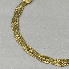 Gold Tone Flat Chain Woven Bracelet Textured Fold Over Clasp Everyday Work 7.25″