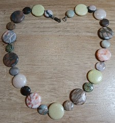 vintage Necklace Semi Precious Stone Agate Flat Beaded