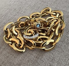 Nolan Miller Glamour Collection Gold And Rhinestone Toggle Clasp Necklace 19”