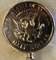 1973 Kennedy JFK Coin Bracelet Pendant Half Dollar Gold Plated VTG(SC1025-156)
