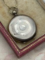 Antique Gold-Filled Locket w/ Tintype Photos & Vintage 18” Chain c.1800s