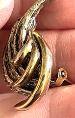 ART MODE ART Clip-On Earrings Silver & Gold Tone Swoosh Feather DECO REVIVAL Vtg