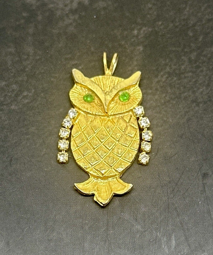 Textured Gold Tone Metal Articulated Rhinestone Owl Bird Green Eye Pendant 1.5″