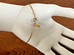 Vintage signed lady Remington LR gold tone opalescent shell dainty Bracelet