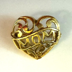 Vintage Gold Tone Openwork MOM Heart Brooch Pin Estate Mother’s Day Gift