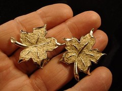 Leaf Shaped Clip Earrings & Brooch, Cream Color “Emmons” 3 Piece Set (195)