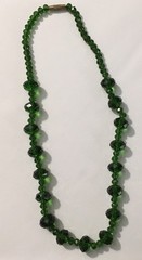 Vintage Emerald Green Faceted Glass Bead Necklace/Choker 17”