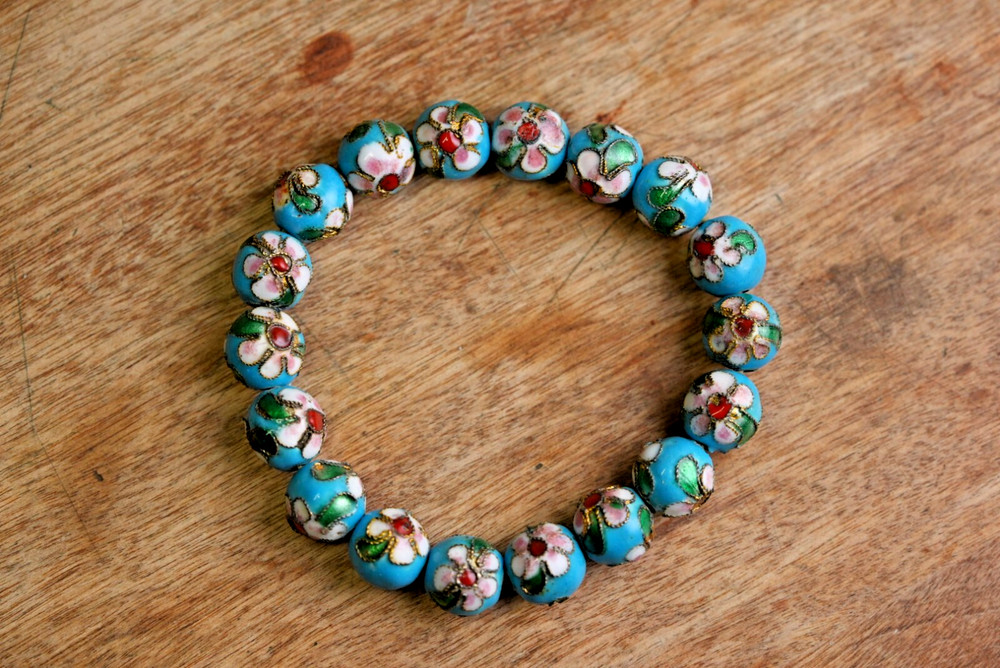 Cloisonne Filigree Stretch Bracelet 9mm Beads Sky Blue Pink Flowers 7″ Vintage