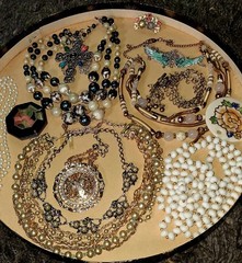 Vintage Mixed Signed Costume Jewelry Hat Box & Travel Cases Included 🔥BSK