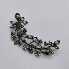 Monet Large Black Rhinestone & Faux Pearl Flower Spray Brooch Silver Tone 3.5″
