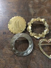 Gold Tone Vintage Brooch Lot Of 5