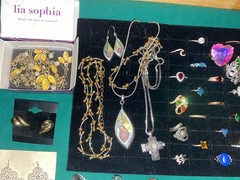VINTAGE to Modern JEWELRY LOT 6 LBS 168 PCS RHINESTONE RING NECK WEARABLE #19