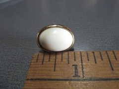 1 Pair Old .75″in Acrylic Ivory Oval Shape Stud Earrings