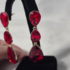 Bijoux Bar Red Crystal Dangle Three-Tiered Red Teardrop Crystals Gold Setting