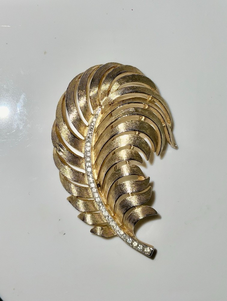 Vintage Signed TRIFARI Gold Tone FEATHER With Rhinestone Flourish Pin or Brooch