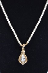 Vtg Signed 1928 Gold Tone Faux Pearl Necklace Drop Teardrop Pendant Rhinestone