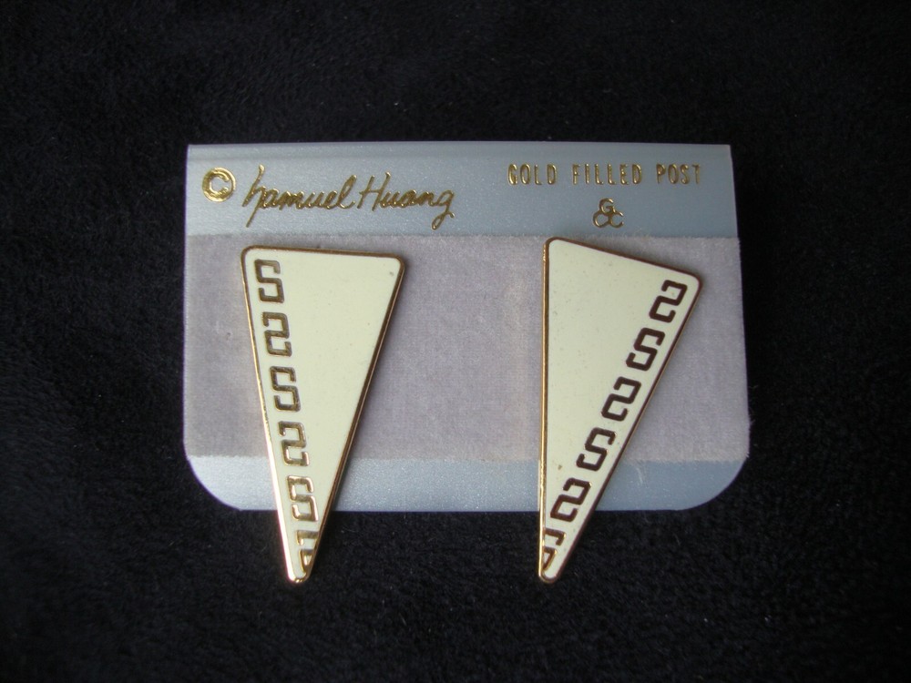 VINTAGE SAMUEL HUANG CLOISONNE EARRINGS SIGNED WHITE ENAMEL GOLD FILLED POST