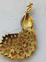Vintage Gold Tone & Black Enamel Rhinestone Peacock Bird Pin Brooch