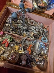 Huge Lot Vtg RHINE / CRYSTAL Gem Jewelry WEAR Repair ARTS & Crafts