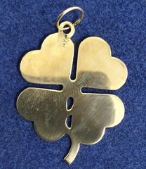14K Gold FOUR LEAF CLOVER Shamrock Charm Pendant Irish Lucky Vintage 3.1grams