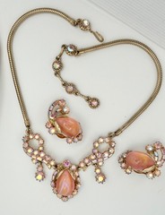 Vintage 50’s Hollycraft set Moonglow glass pink ab crystals lavalier neckla