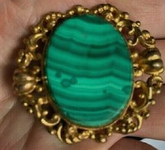 VINTAGE EARLY MALACHITE AND GOLD METAL RUSSIAN LARGE BROOCH