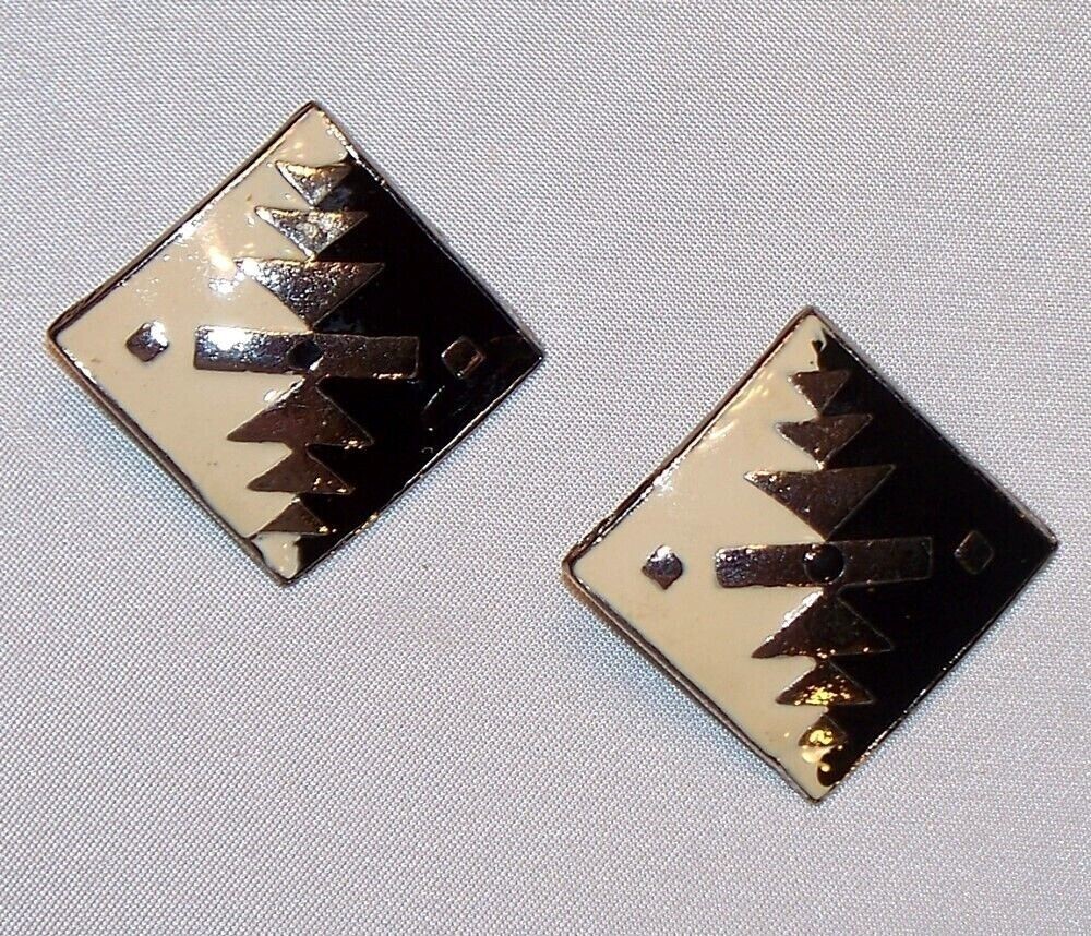 Vintage Made In USA Black & Off White Southwest Earrings N077