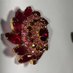 Juliana Rhinestone Red & Pink Pinwheel Circle Brooch 2” Vintage