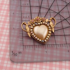 VTG 1990’s Simulated Pearl Heart rhinestone Love Bird Rhinestone Pin by 1928
