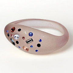 Vintage Lucite Bangle Bracelet Frosted Lavender Rhinestone Inlay Size 8.75″