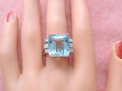 VINTAGE 12.75 ct AQUAMARINE .34ctw DIAMOND SHOULDERS PLATINUM COCKTAIL RING 1950