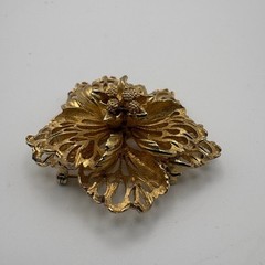 Francois Vintage Gold Tone Filigree Flower Brooch Dimensional Floral Pin 2.25″