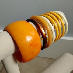 All Vintage Yellows Bangle Bracelet Lot Egg yolk Acrylic Plastic