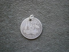 George V Sterling Silver Australia Sixpence Coin Bracelet Charm Pendant 1919