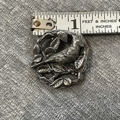 Cardinal BIRDS AND BLOOMS Limited Edition 1999 Vintage Pin Silver Leaves