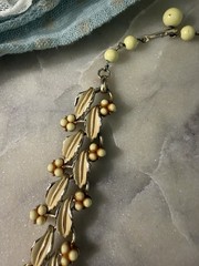 Vintage Coro Enamel Leaves Berries Choker Necklace Gold Tone Mid Century 1950s
