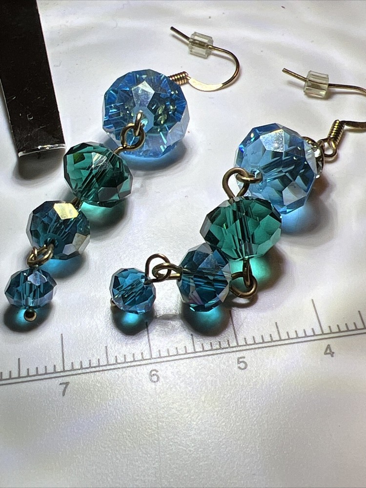 Vtg Beaded Dangle Drop Earrings Green Blue Teal