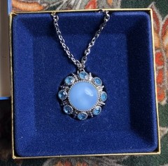 1974 MOON MAGIC PENDANT NECKLACE in box AVON PRODUCTS Fashion Accents in Jewelry