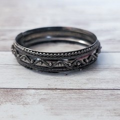 Vintage Bracelet / Bangle – Dark Silver Tone Ornate 7.25″