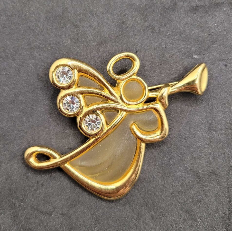 Lauren Conrad Angel Blowing Horn Brooch Pin Goldtone Glass Crystal Stones Signed