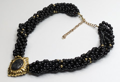 VTG Victorian Revival Twisted Black Bead Gold Tone Cameo Pendant Necklace 16-18″