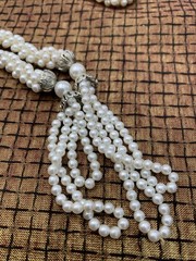 Vintage Strand Clustered Faux Pearls Beaded 57″ Lariat Necklace