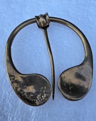 Signed Celtic Knot Cloak Pin Penannular Brooch Bronze/Brass Alloy CelticViking