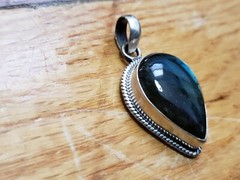VINTAGE COLLECTABLE *STERLING SILVER 925* GENUINE STONE PENDANT 1.5″-